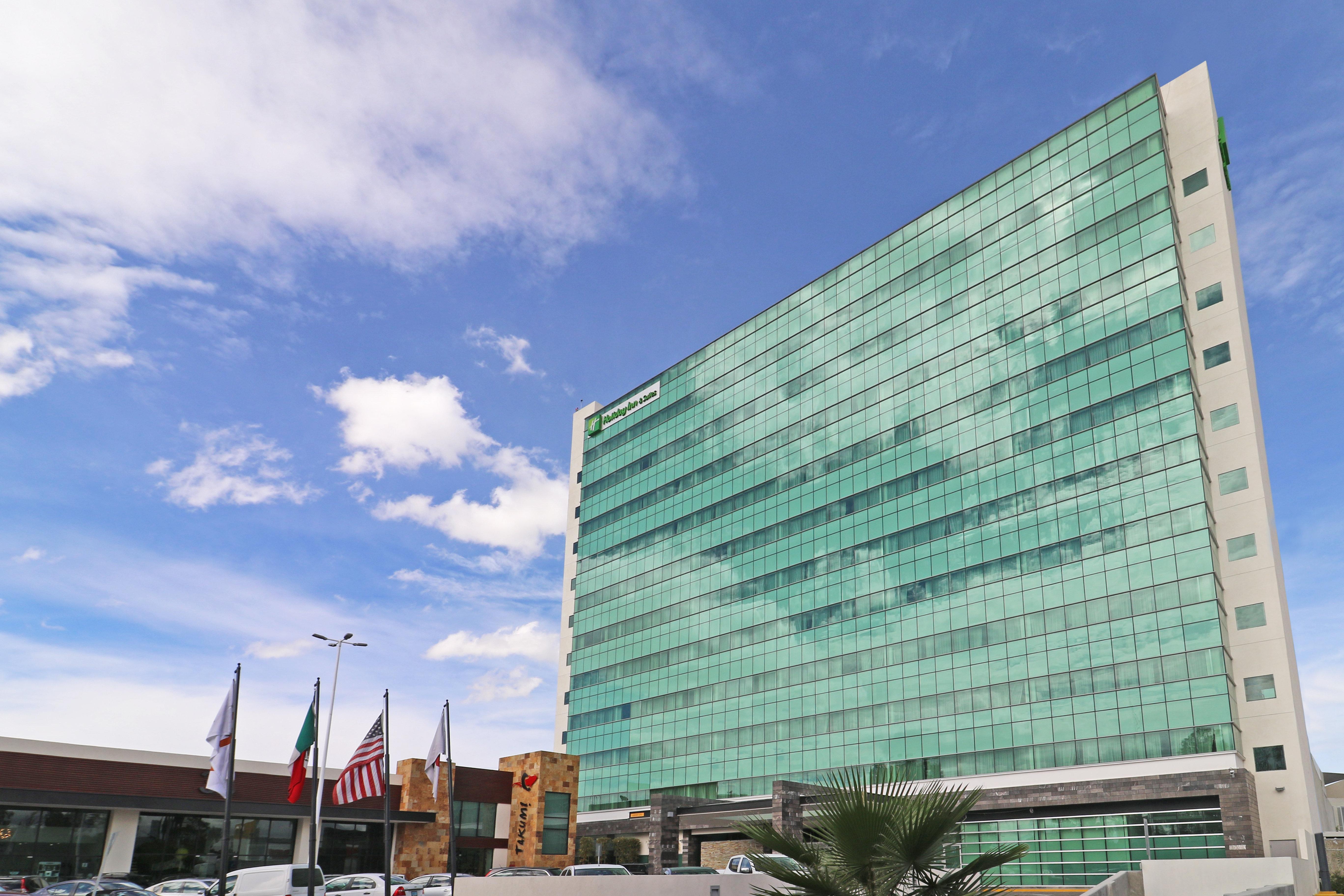 Holiday Inn & Suites Plaza Mayor By Ihg Леон Екстериор снимка